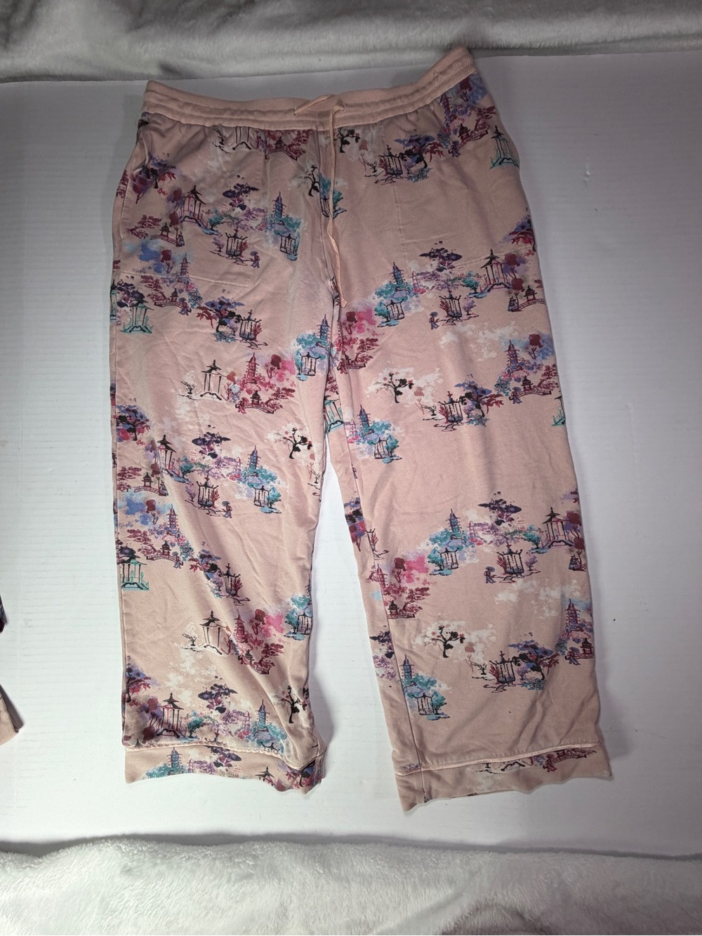 Soft Surroundings Asian Pink Scenic Watercolor Lounge Pants cropped pajama pants